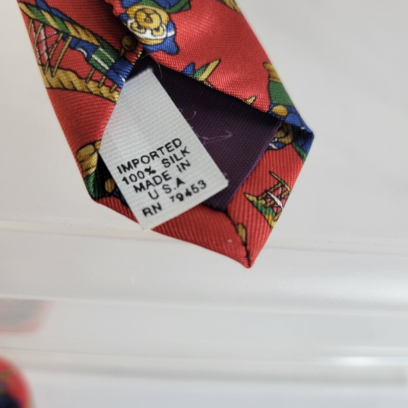 Ideas by Bob and Chris Silk tie Bears and Old planes one small spot - Picture 4 of 6
